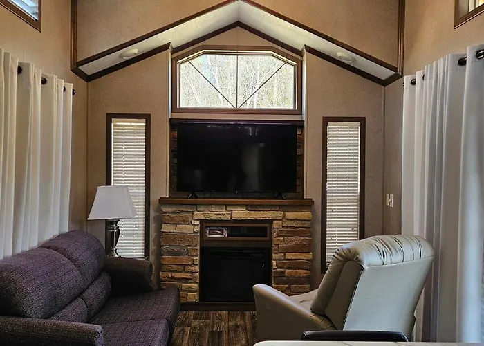 Tiny Home With Hammock Loft Bbq And Yard