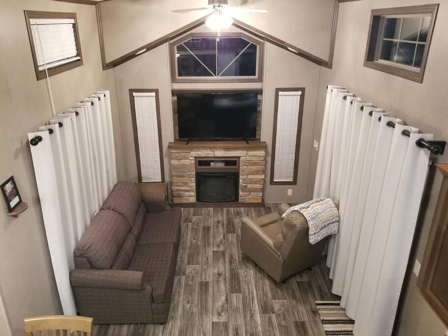 Tiny With Hammock Loft Bbq And Yard * Phenix City