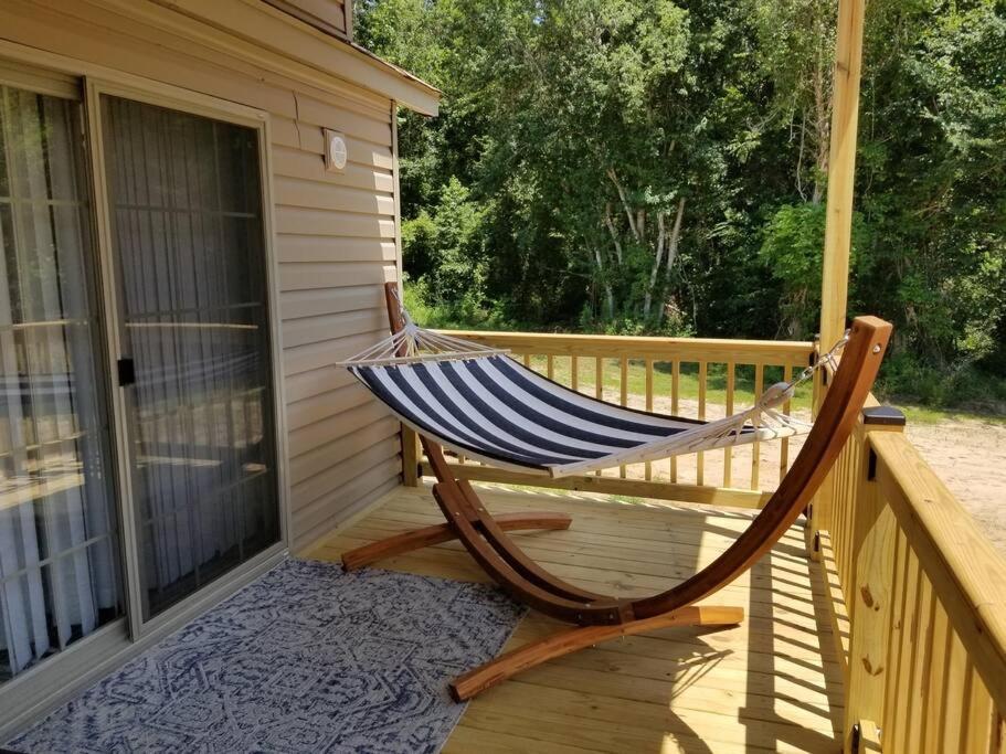 Chalé Tiny With Hammock Loft Bbq And Yard *